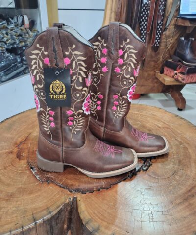 Bota Texana Marrom Bordado Rosa