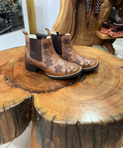 Botina Bordado Floral