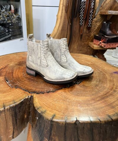 Botina Texana Branca com Textura de Escamas