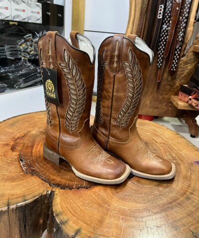 Bota Texana Feminina Marrom Café Bordado com Strass