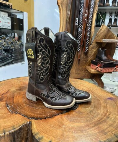 Bota Texana Feminina Marrom Escuro com Strass