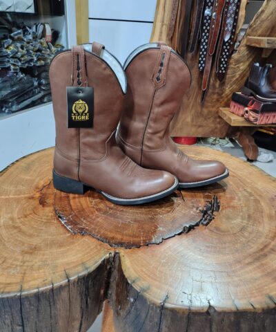 Bota Texana Marrom Caramelo Lisa Clássica