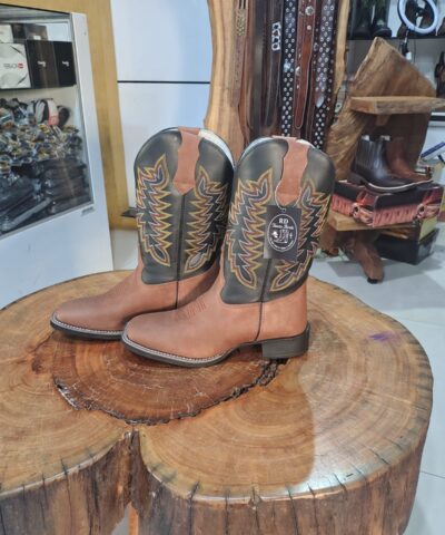 Bota Texana Masculina Caramelo e Preta Bordado Ocre e Cinza Jump